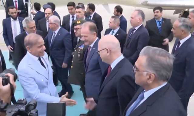 وزیراعظم محمد شہباز شریف استنبول پہنچ گئے