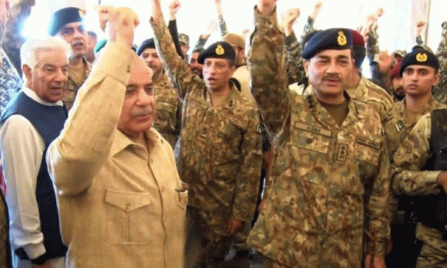 آرمی چیف نے دشمن کے ناپاک عزائم کو خاک میں ملایا: وزیراعظم کی فیلڈ مارشل بننے پر مبارکباد