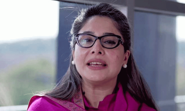 ’ججز کی ایسی کی تیسی، عوام ان کے گھروں میں گھس جائیں گے‘ شاندانہ گلزار کی ججز کو سرِ عام دھمکی