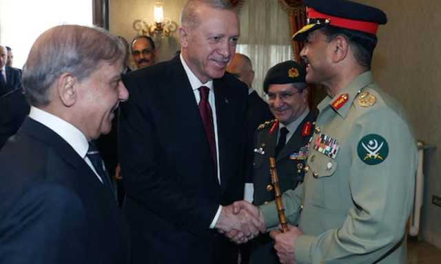 وزیراعظم و آرمی چیف کے مشترکہ دورے پاکستان کی بین الاقوامی حمایت میں اضافے کا پتہ دیتے ہیں: سفارتی ماہرین