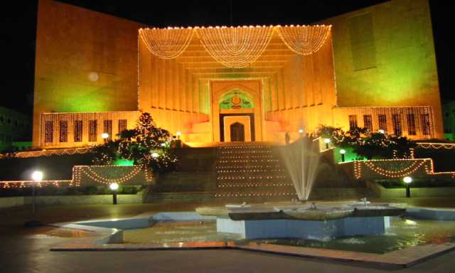 سپریم کورٹ نے گرمیوں کی چھٹیوں میں کمی کا اعلان کر دیا