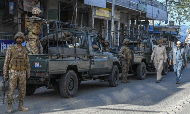 پاکستان کی جانب سے افغانستان پر فضائی حملہ اقوام متحدہ کی قراردادوں کے عین مطابق ہے، سفارتی ماہرین