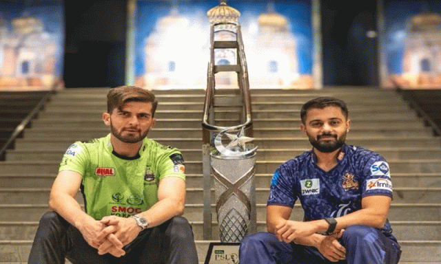 پی ایس ایل فائنل: کوئٹہ گلیڈی ایٹرز کا لاہور قلندرز کے خلاف ٹاس جیت کر بیٹنگ کا فیصلہ