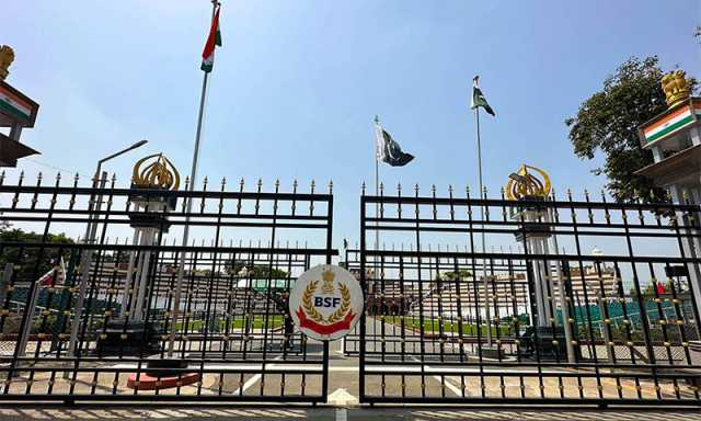 پاکستان اور بھارت کے درمیان واہگہ بارڈر پر ایک ایک قیدی کا تبادلہ