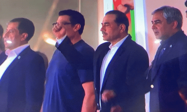 آرمی چیف پی ایس ایل کا میچ دیکھنے کے لیے راولپنڈی اسٹیڈیم پہنچ گئے