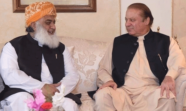 آج کے ماحول میں نواز شریف کی ضرورت تھی مگر وہ سامنے نہیں آئے، مولانا فضل الرحمان