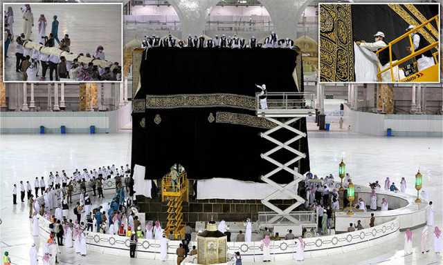 ایامِ حج سے قبل غلافِ کعبہ زمین سے 3 میٹر بلند کردیا گیا