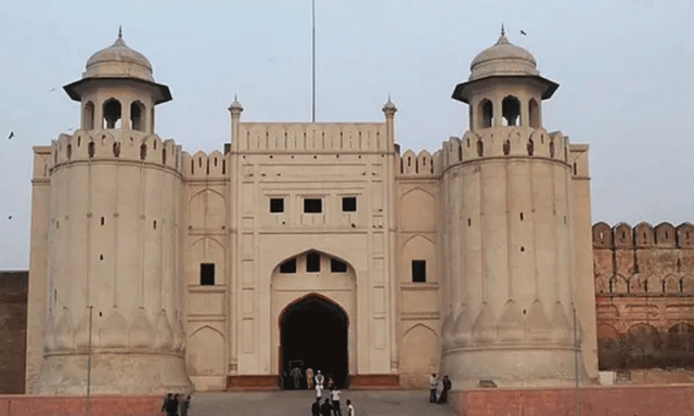 یکم اکتوبر کو پنجاب میں فضائی معیار معتدل، سموگ سے بچاؤ کے انتظامات جاری