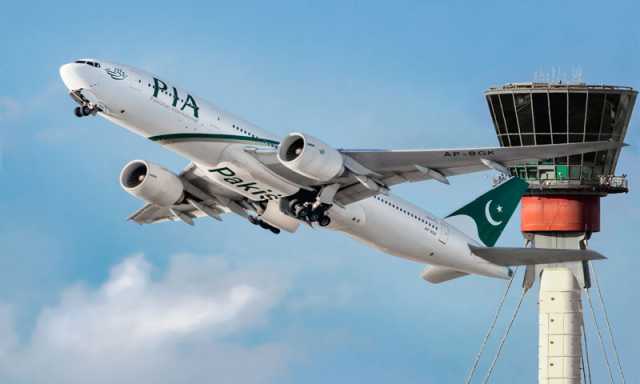 پی آئی اے نے 2 ہفتوں کے لیے کینیڈا کے لیے فلائٹس معطل کردیں