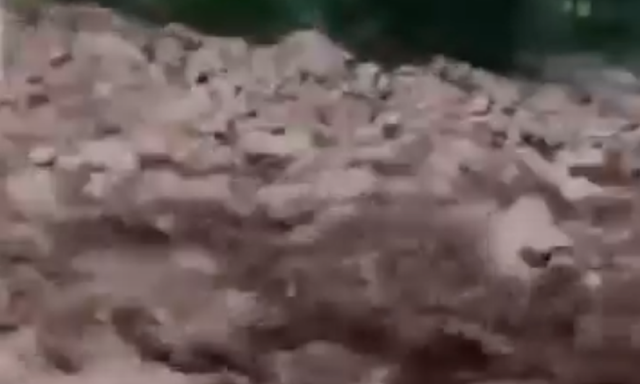 آزاد کشمیر میں کلاؤ برسٹ، موسلادھار بارش سے ندی نالوں میں طغیانی، 6 افراد جاں بحق