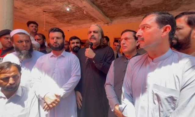 ہر متاثرہ شخص کے نقصانات کا 100 فیصد کا ازالہ کیا جائے گا، علی امین خان گنڈاپور