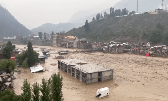 شدید بارشوں اور سیلاب کے بعد خیبر پختونخوا کے 8 اضلاع میں ایمرجنسی نافذ