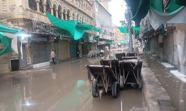 کراچی میں اگر ایک دن کاروبار بند رہے تو کتنے نقصان کا سامنا کرنا پڑتا ہے؟