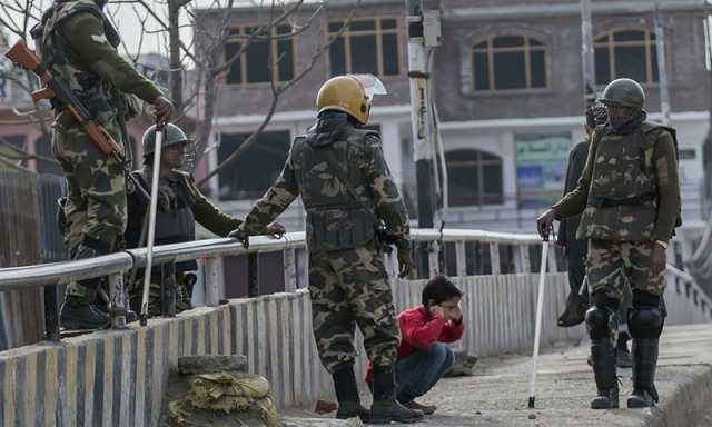 مقبوضہ جموں و کشمیر میں بھارتی یومِ آزادی زبردستی منوانے کے لیے جبر اور خوف کا استعمال