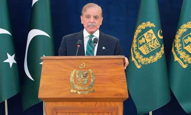 پاکستان میں دہشتگردی کی کوئی گنجائش نہیں، وزیراعظم کی ہندو برادری کو دیوالی کی مبارکباد، کیک بھی کاٹا