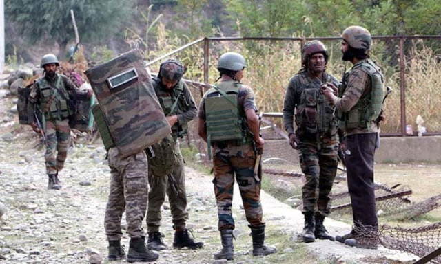 مقبوضہ کشمیر: بھارتی فوج کا مزاحمت کاروں کے خلاف آپریشن ناکام، 9 فوجی ہلاک