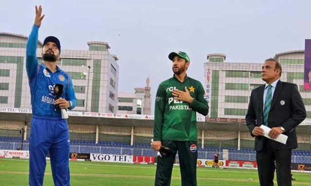 سہ ملکی سیریز فائنل: پاکستان کا افغانستان کے خلاف ٹاس جیت کر بیٹنگ کا فیصلہ