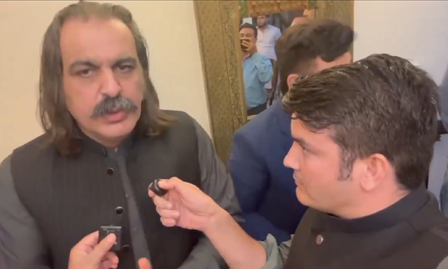 عمران خان نے اسٹیبلشمنٹ کے ساتھ مسئلہ خود حل کرنا ہے، اختیار میرے پاس نہیں، علی امین گنڈا پور