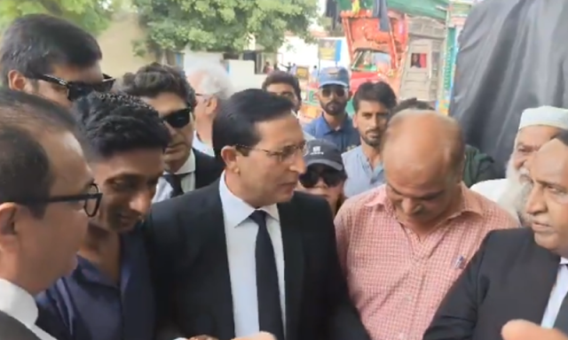 اڈیالہ جیل واقعہ:بیرسٹر گوہر نے معافی مانگ لی، طیب بلوچ کا مؤقف بھی سامنے آگیا