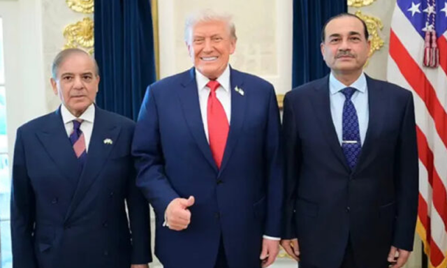پاکستان کی امریکا کو پسنی پورٹ ٹرمینل میں سرمایہ کاری کی پیشکش