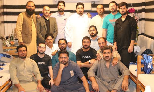 ریاض کرسٹل کرکٹ کلب کی 10 سالہ سالگرہ اور کٹ تقسیم کی تقریب