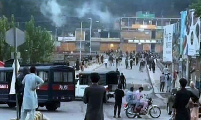 آزاد کشمیر: جوائنٹ عوامی ایکشن کمیٹی کی ہڑتال کا دوسرا روز، نظام زندگی درہم برہم، غذائی بحران کا خدشہ