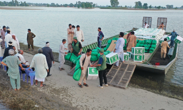 کنگ سلمان ریلیف کے زیراہتمام پنجاب کے سیلاب متاثرہ علاقوں میں امدادی سامان تقسیم