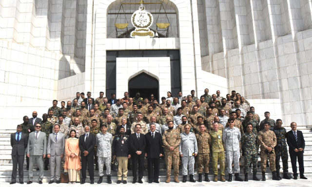 نیشنل سیکیورٹی اینڈ وار کورس کے شرکا پر مشتمل وفد کا دورۂ سپریم کورٹ