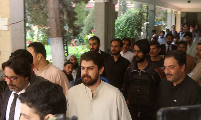 ڈیگار قتل کیس: سردار شیرباز ساتکزئی کی ضمانت منظور