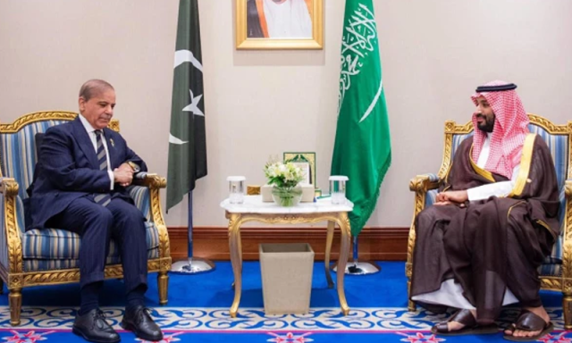 وزیراعظم شہباز شریف اور سعودی ولی عہد کے درمیان ملاقات شروع، اہم فیصلے متوقع