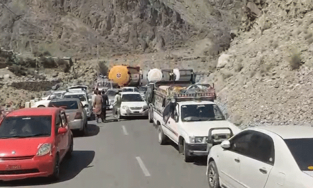 کوہستان میں دھرنا، شاہراہِ قراقرم چوتھے روز بھی بند
