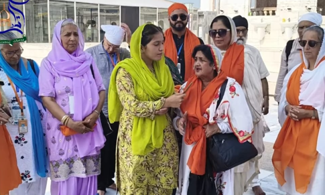 سیلاب سے متاثرہ دربار صاحب کرتار پور کو صفائی کے بعد سکھ یاتریوں کے لیے کھول دیا گیا