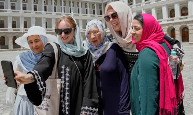 افغان حکومت کی سخت گیر پالیسیاں، ملک کے مختلف علاقوں میں فائبر آپٹک انٹرنیٹ بند