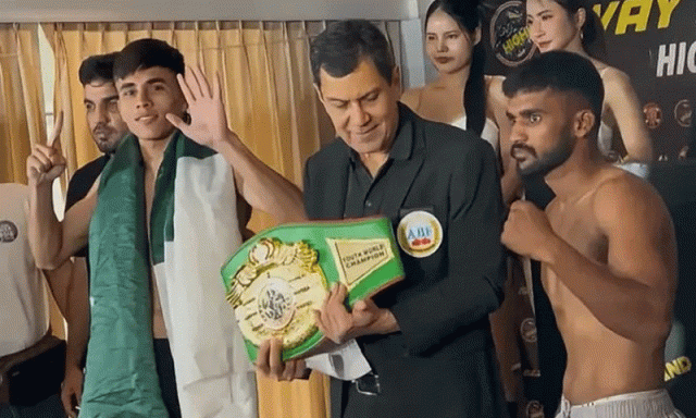 بھارتی حریف کو ہرا کر عالمی ٹائٹل جیتنے پر صدر آصف علی زرداری کی پاکستانی باکسر سمیر خان کو مبارکباد