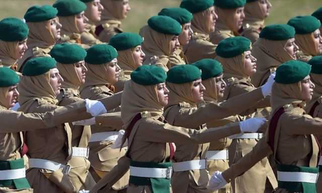 پاک فوج کے 80 فیصد شعبے خواتین کے لیے کھول دیے گئے، سیکریٹری دفاع کا قومی اسمبلی میں بیان