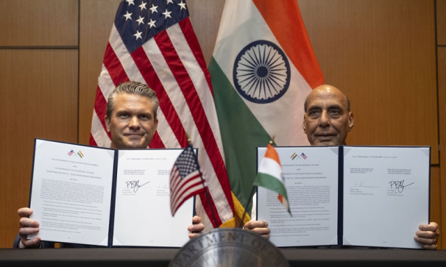 امریکا اور بھارت نے 10 سال کے لیے دفاعی معاہدہ کرلیا