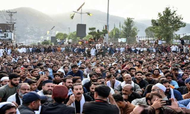 ’بھارت کے مذموم عزائم خاک میں مل گئے‘، آزاد کشمیر میں ہڑتال ختم ہونے کے بعد معمولات زندگی بحال ہونا شروع