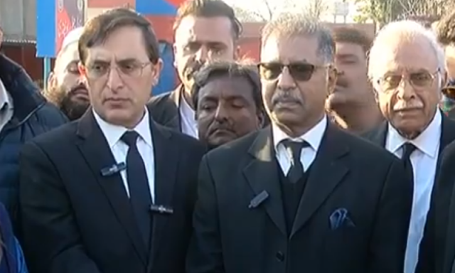 عمران خان کی پیغام رساں علیمہ خان کو کیوں تبدیل کیا گیا؟ چیئرمین پی ٹی آئی نے بتا دیا