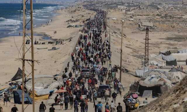 دو سالہ جنگ کے بعد ملبہ اٹھانے کا عمل شروع، 5لاکھ سے زیادہ فلسطینی غزہ لوٹ آئے