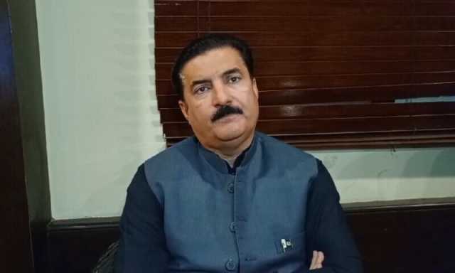 کیا گورنر خیبرپختونخوا فیصل کریم کنڈی کو ہٹایا جارہا ہے؟ نئے گورنر کون ہوں گے؟