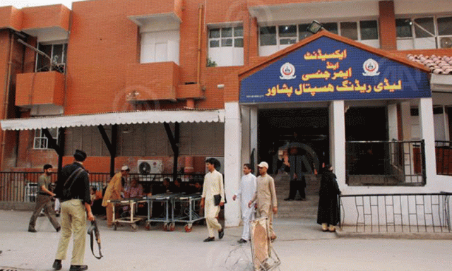 سرکاری اسپتال لیڈی ریڈنگ کے روم چارجز 10 ہزار روپے مقرر، اصل ماجرا کیا ہے؟