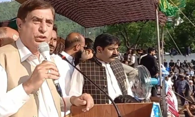 آزاد کشمیر: مسلم لیگ ن کا حکومت سے علیحدگی کا اعلان، اپوزیشن بینچوں پر بیٹھنے کا فیصلہ
