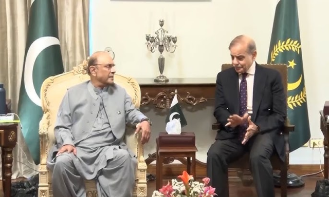 وزیر اعظم شہباز شریف کی صدر آصف علی زرداری سے ملاقات، قومی اہمیت کے امور پر تبادلہ خیال