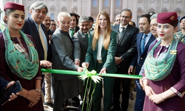 پی آئی اے کی برطانیہ کی فضاؤں میں واپسی، برطانوی ہائی کمشنر کا خیر مقدم