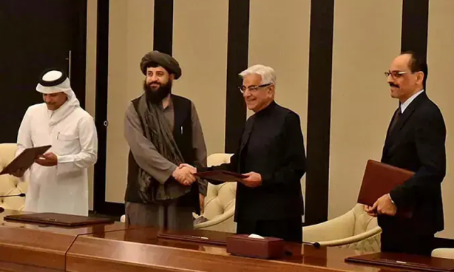 پاکستان اور افغانستان کے درمیان جنگ بندی معاہدہ کا عالمی سطح پر خیرمقدم، سیاسی رہنماؤں کی بھی تعریف