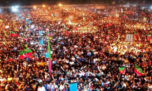 پی ٹی آئی کے پشاور جلسے میں بدنظمی، بد انتظامی کا ذمہ دار علی امین کا خود ساختہ ترجمان قرار