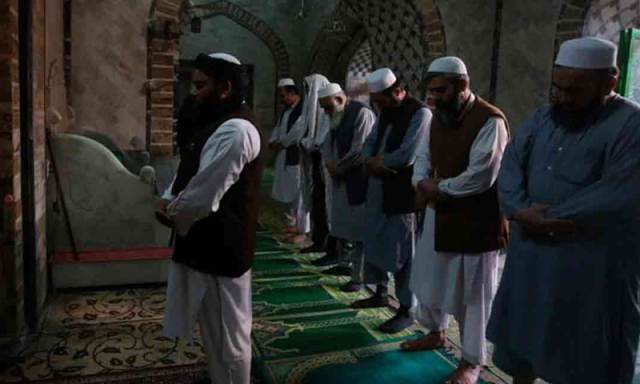 اب امام مسجد کو ماہانہ وظیفہ دیا جائےگا: پنجاب حکومت نے اہم فیصلہ کرلیا