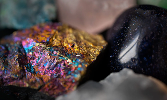 ریئر ارتھ منرلز کیا ہیں اور ان کا مصرف کیا ہے؟