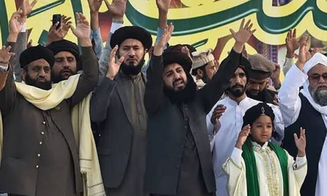 قول و فعل میں تضاد: بینکنگ نظام پر تنقید کرنے والی ٹی ایل پی کا اکاؤنٹس سے منافع حاصل کرنے کا انکشاف