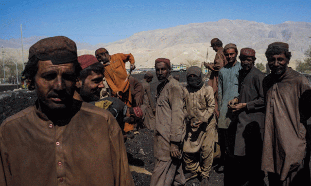 خضدار میں سڑک تعمیر کرنے والے مزدوروں پر مسلح افراد کا حملہ، 13 مزدور اغوا